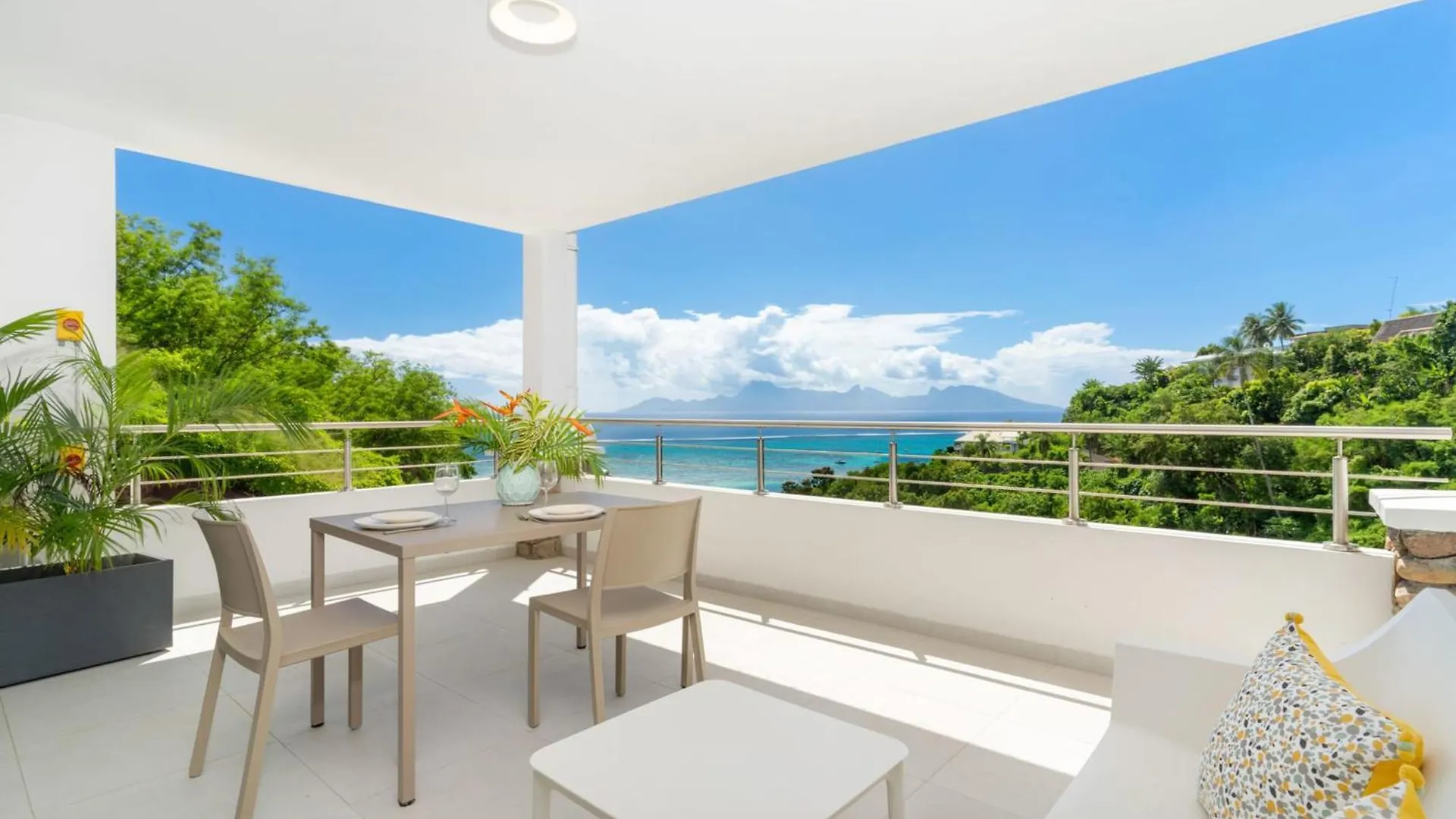 Lux Mare Sea View Villa Punaauia